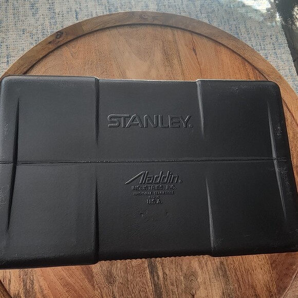 Vintage Stanley Aladdin Lunch Box Thermos Set Black Camping USA 1 Qt Polycaster - Picture 16 of 16